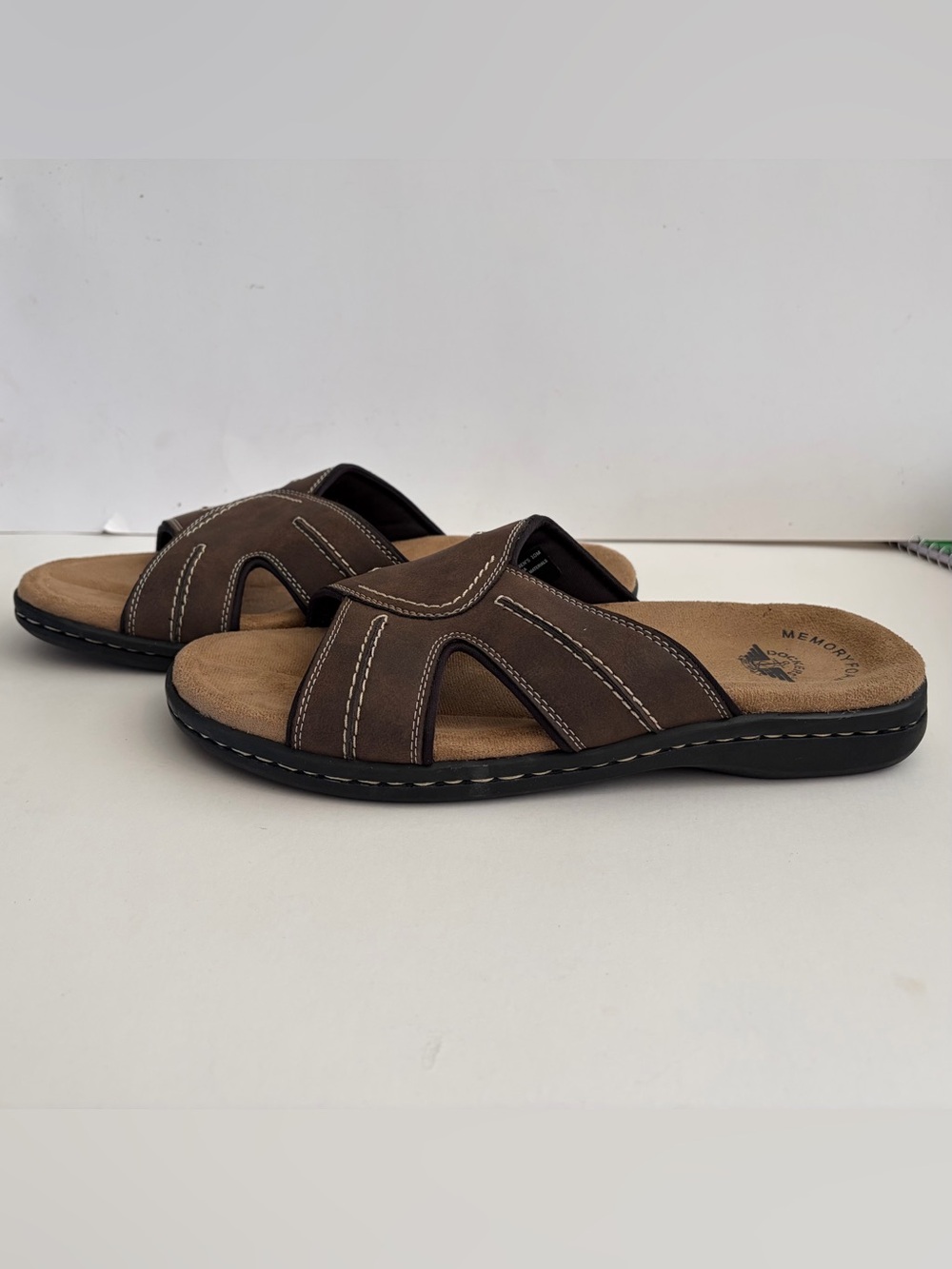 SIZE 10M Dockers Men's Dark Brown Slide Sandal /Flip Flop with memory Foam